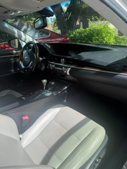 2013 Lexus ES 6th Gen - Image 9 of 9