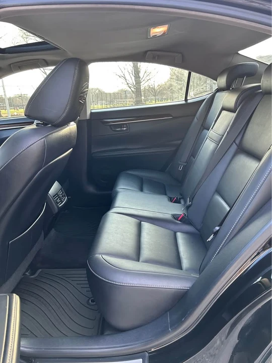 2013 Lexus ES 6th Gen - Image 12 of 20