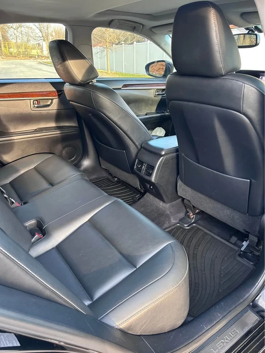 2013 Lexus ES 6th Gen - Image 15 of 20