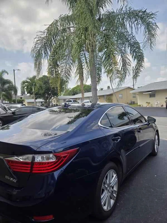 2013 Lexus ES 6th Gen - Image 14 of 14