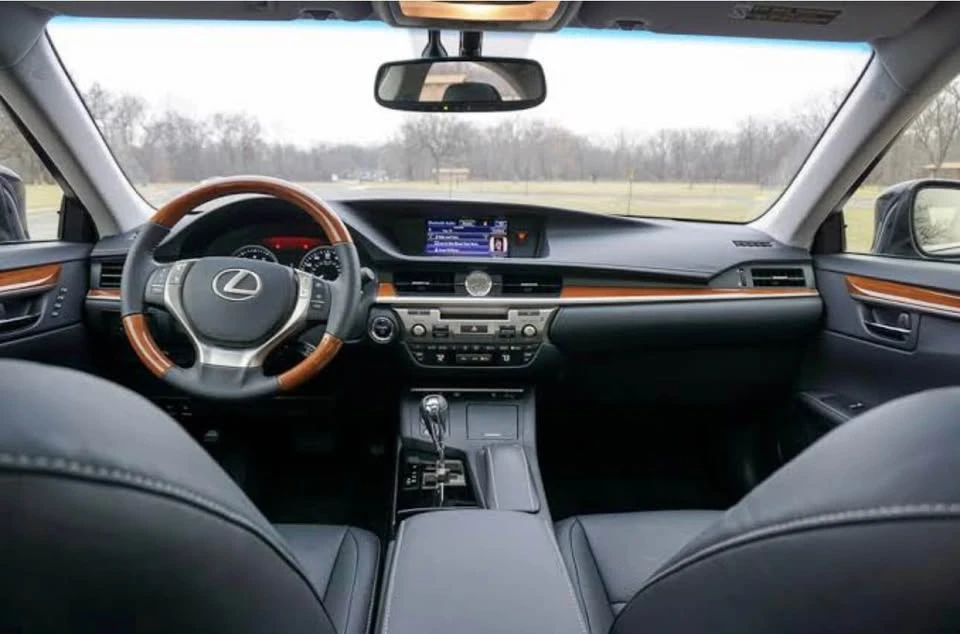 2013 Lexus ES 6th Gen - Image 6 of 10
