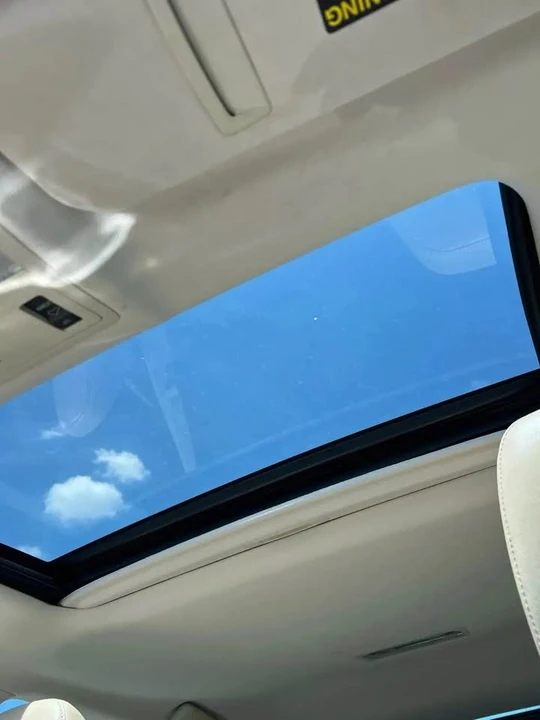 2013 Lexus ES 6th Gen - Image 11 of 14