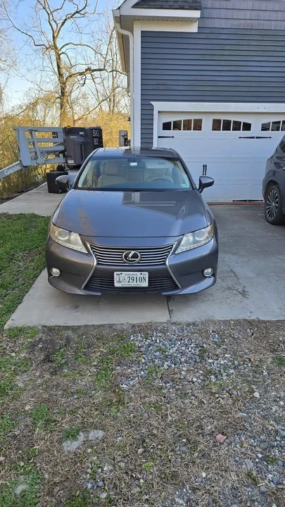 2013 Lexus ES 6th Gen - Image 3 of 9