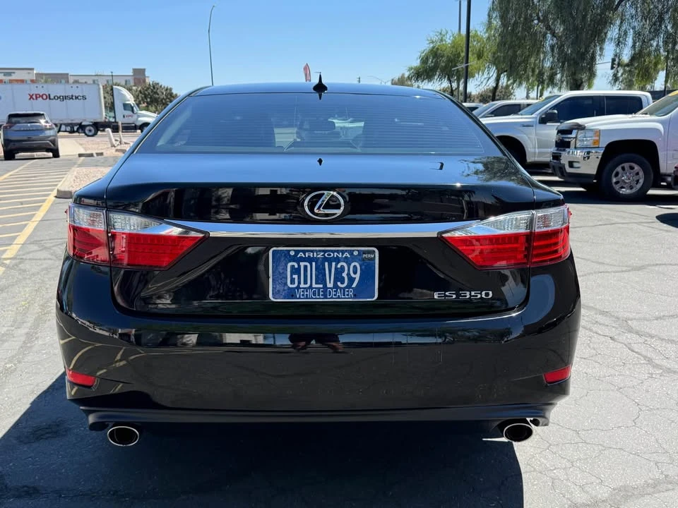 2013 Lexus ES 6th Gen - Image 4 of 16
