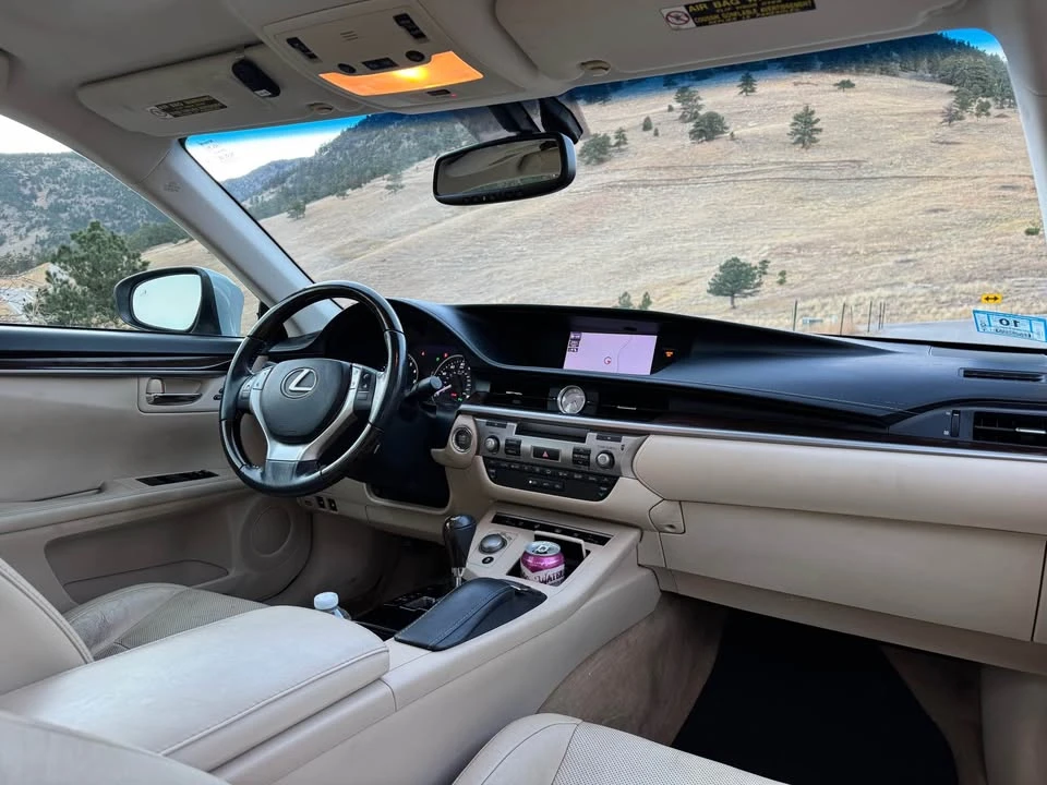 2013 Lexus ES 6th Gen - Image 7 of 20