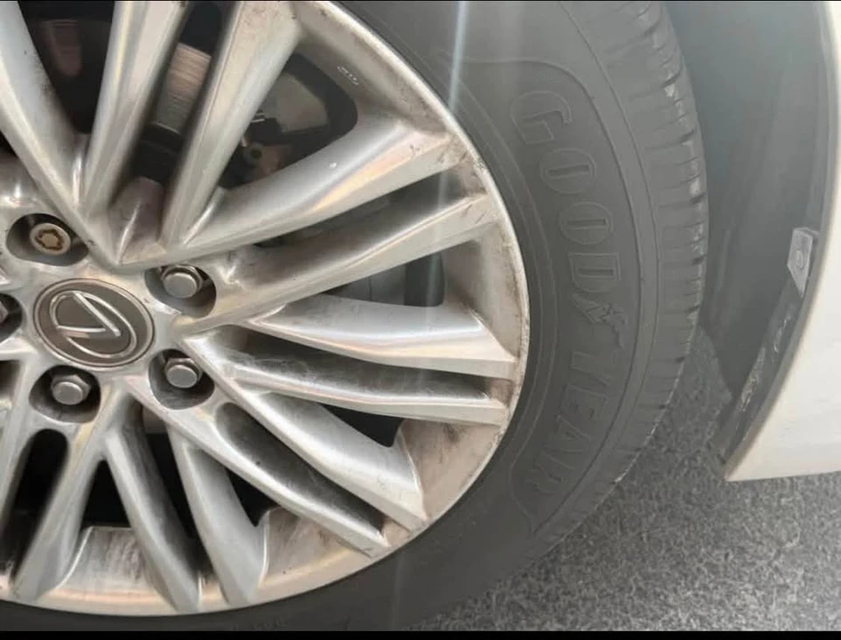 2013 Lexus ES 6th Gen - Image 14 of 16