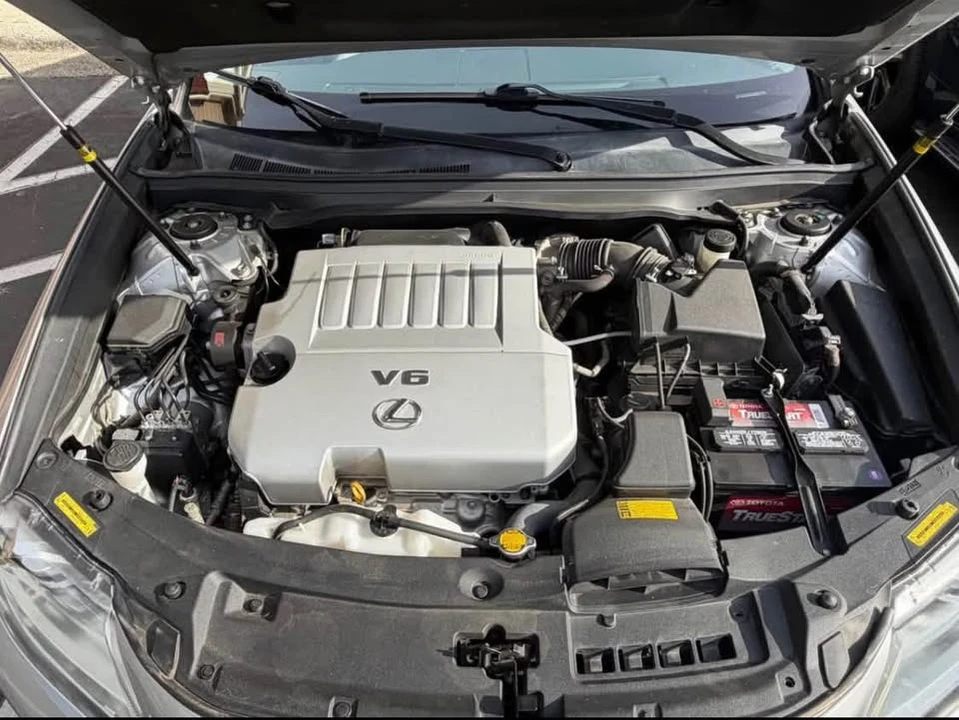 2013 Lexus ES 6th Gen - Image 15 of 16