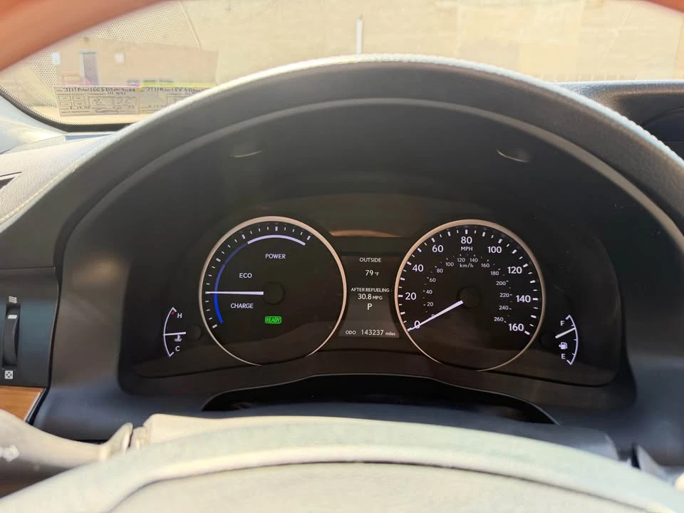 2013 Lexus ES 6th Gen - Image 6 of 8