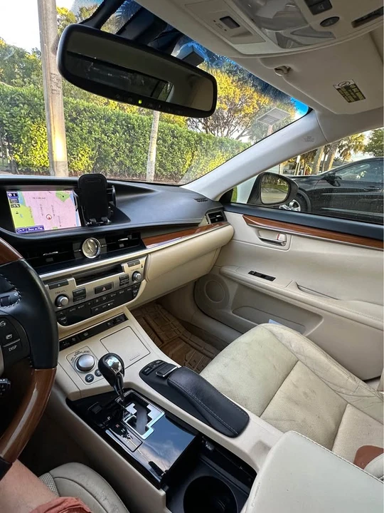 2013 Lexus ES 6th Gen - Image 12 of 14