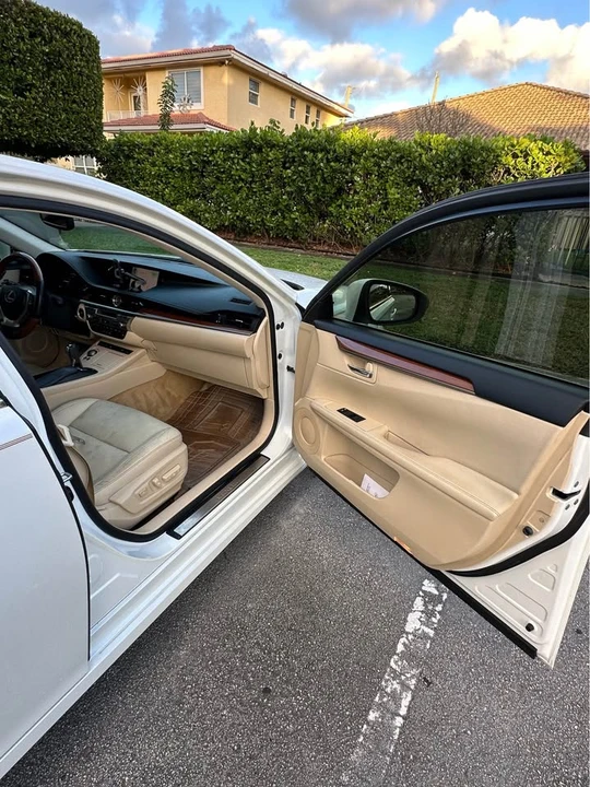 2013 Lexus ES 6th Gen - Image 14 of 14