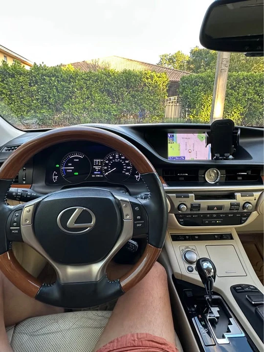 2013 Lexus ES 6th Gen - Image 13 of 14
