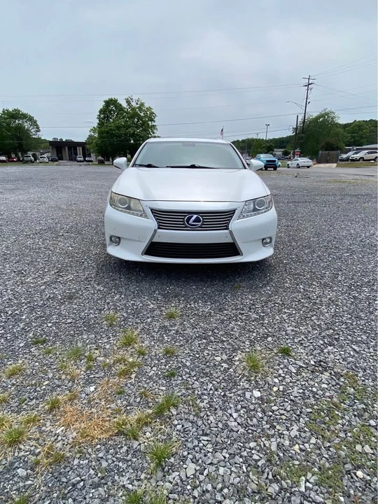 2013 Lexus ES 6th Gen - Image 3 of 17