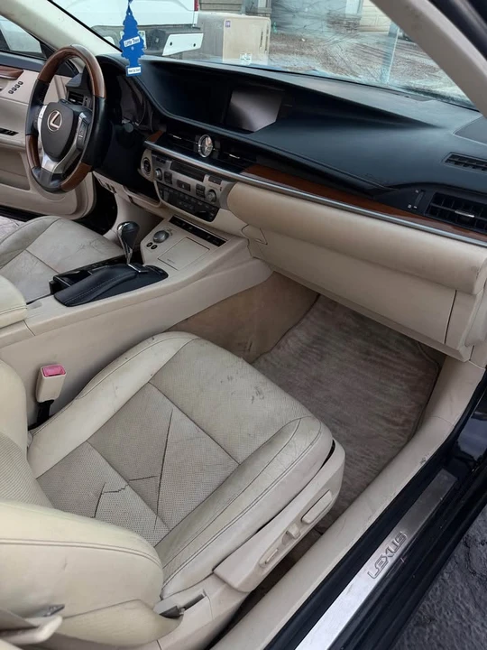 2013 Lexus ES 6th Gen - Image 7 of 9