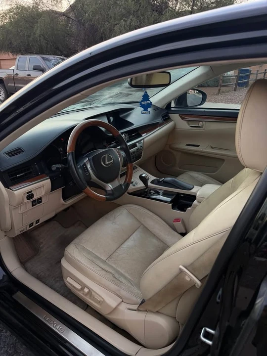 2013 Lexus ES 6th Gen - Image 5 of 9