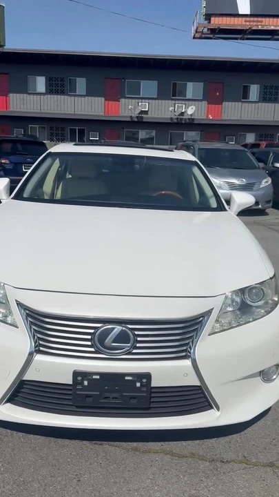2013 Lexus ES 6th Gen - Image 12 of 12