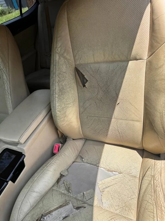 2013 Lexus ES 6th Gen - Image 7 of 13