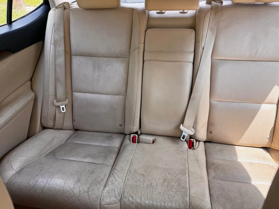 2013 Lexus ES 6th Gen - Image 12 of 13