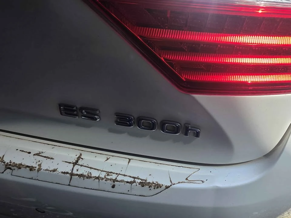 2013 Lexus ES 6th Gen - Image 4 of 6