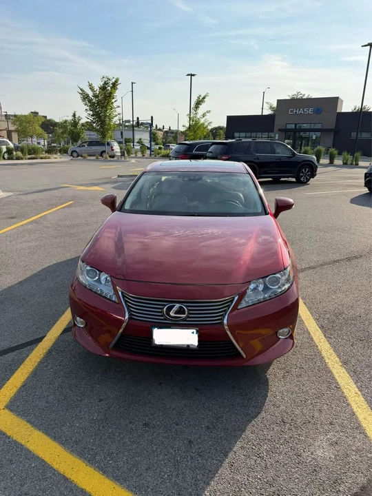2013 Lexus ES 6th Gen - Image 5 of 20