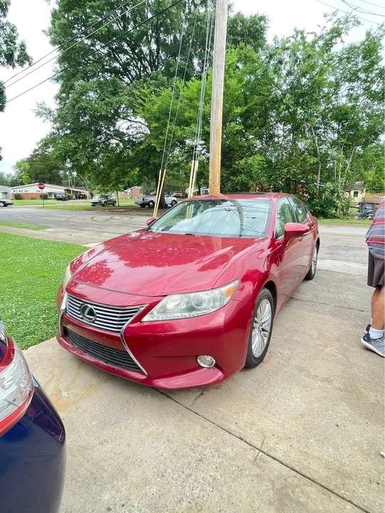 2013 Lexus ES 6th Gen - Image 2 of 14