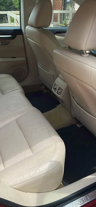 2013 Lexus ES 6th Gen - Image 10 of 14