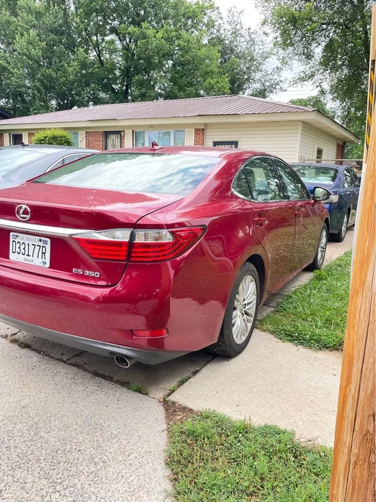 2013 Lexus ES 6th Gen - Image 5 of 14