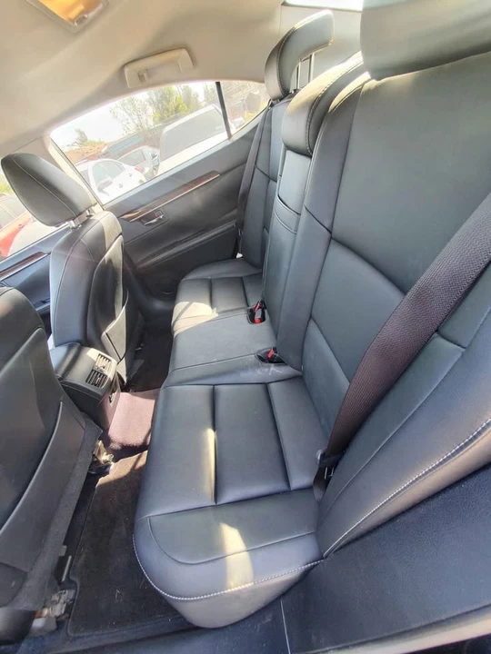 2013 Lexus ES 6th Gen - Image 5 of 12