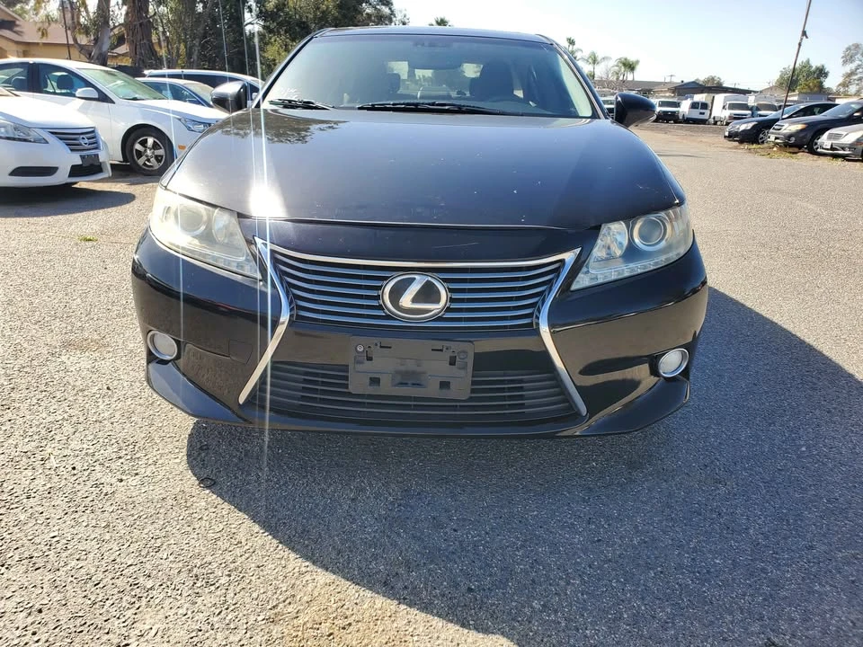 2013 Lexus ES 6th Gen - Image 12 of 12