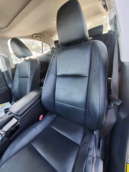 2013 Lexus ES 6th Gen - Image 3 of 12