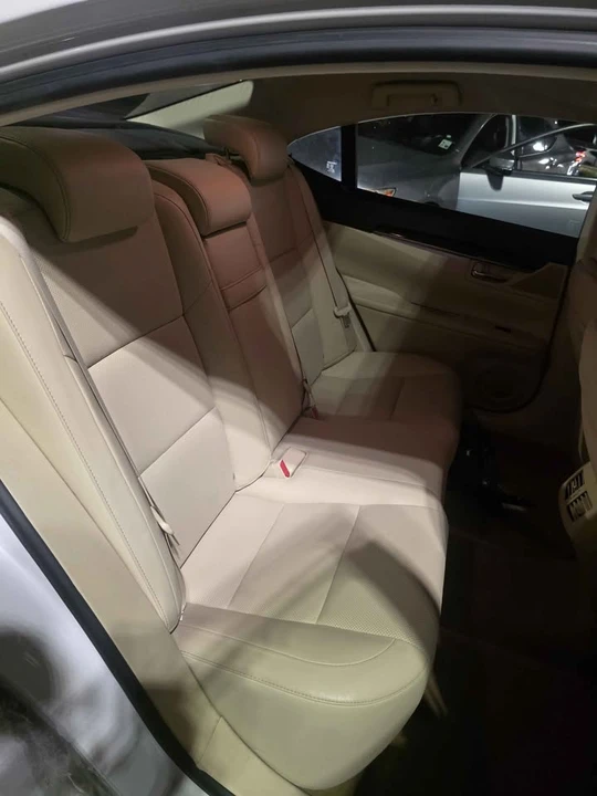 2013 Lexus ES 6th Gen - Image 10 of 11