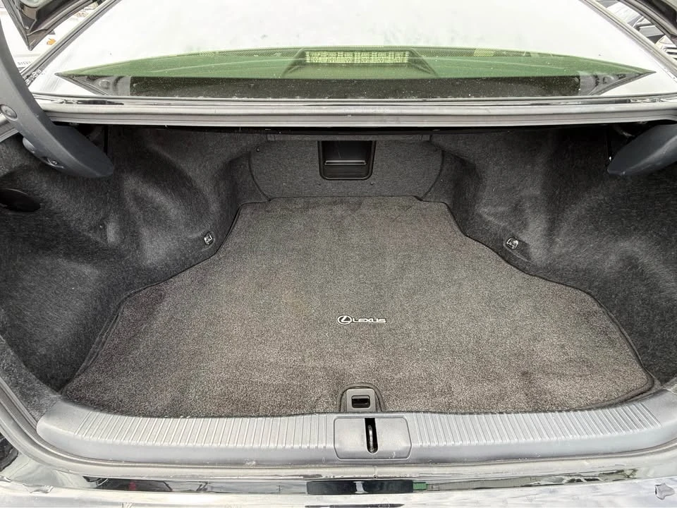 2013 Lexus ES 6th Gen - Image 14 of 18