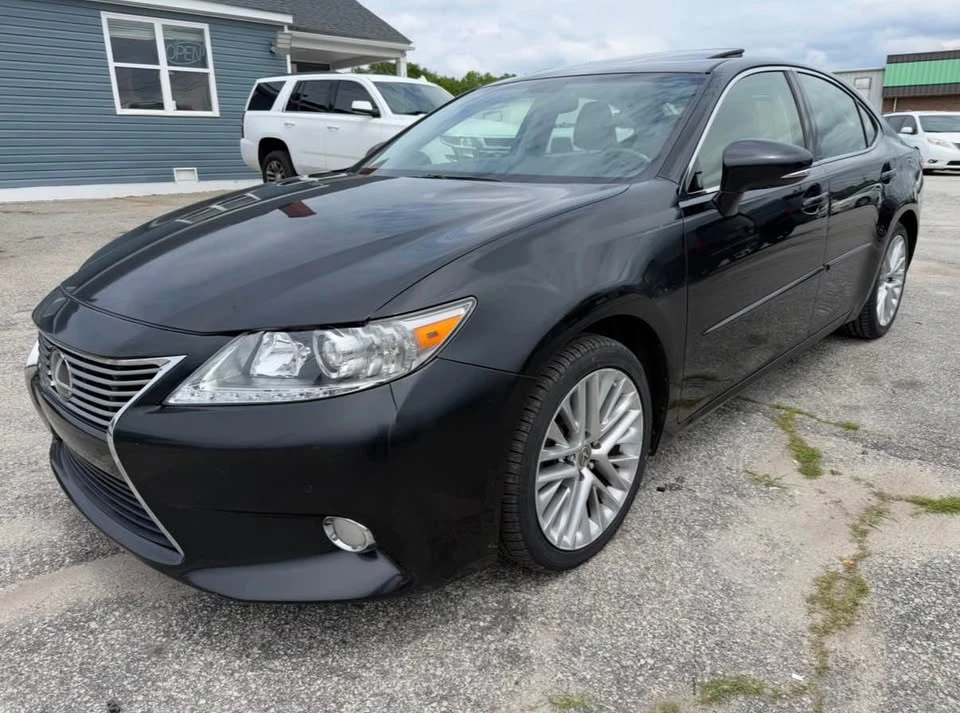 2013 Lexus ES 6th Gen - Image 18 of 18