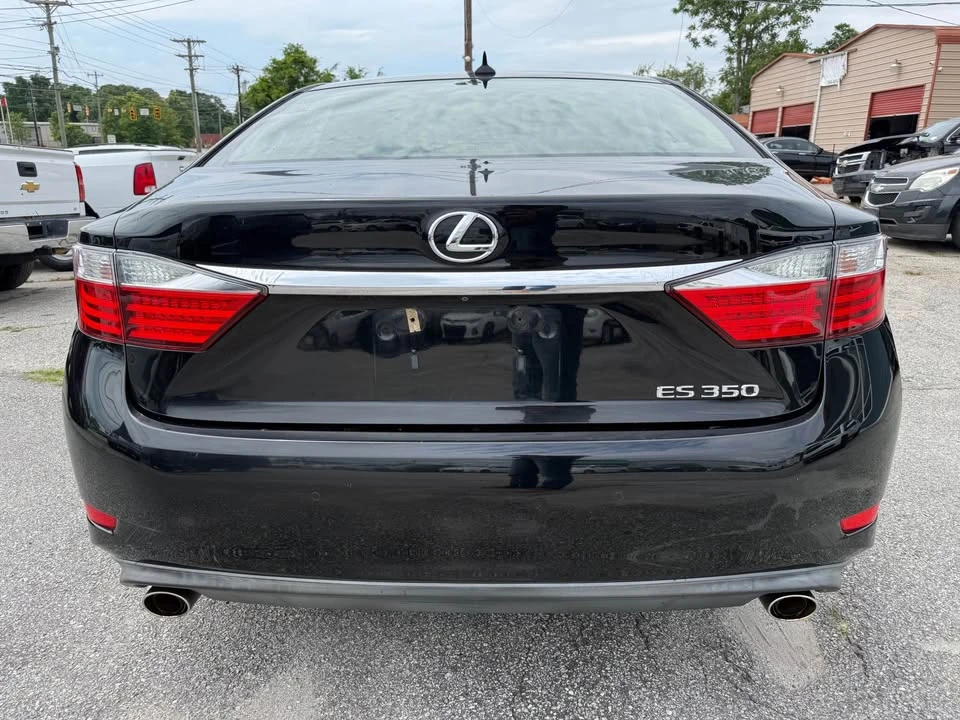 2013 Lexus ES 6th Gen - Image 6 of 18