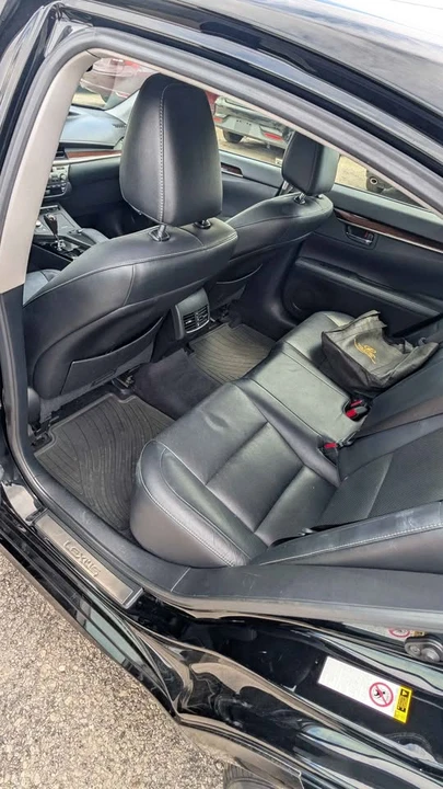 2013 Lexus ES 6th Gen - Image 11 of 13