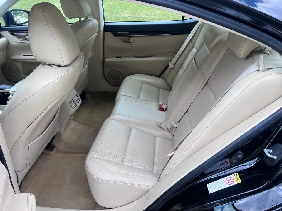 2013 Lexus ES 6th Gen - Image 6 of 18