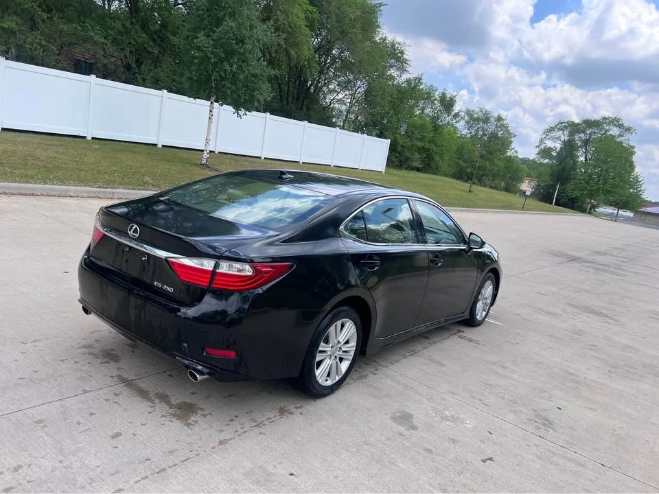 2013 Lexus ES 6th Gen - Image 13 of 18
