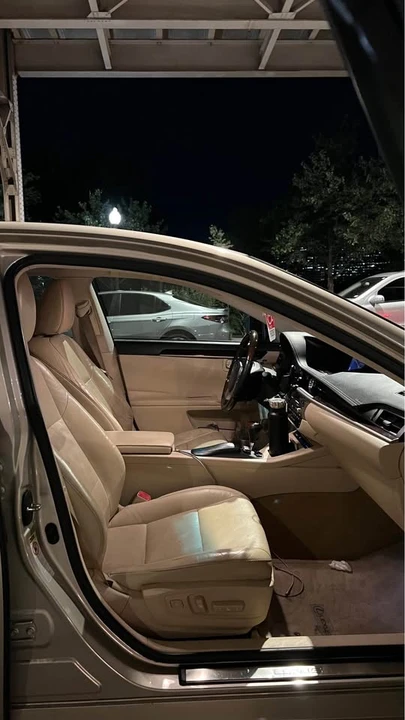 2013 Lexus ES 6th Gen - Image 7 of 10