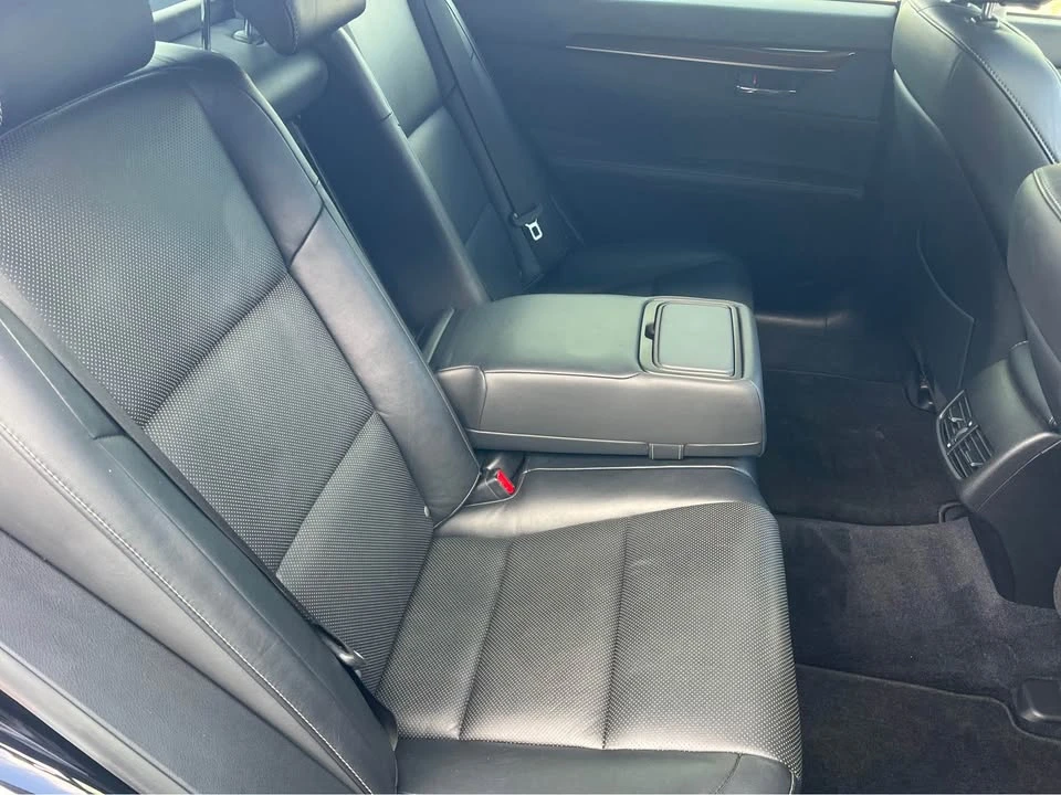 2013 Lexus ES 6th Gen - Image 19 of 20