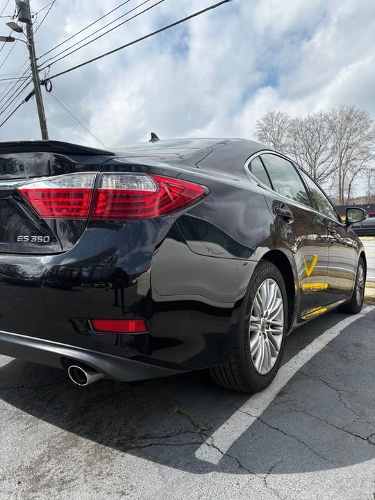 2013 Lexus ES 6th Gen - Image 6 of 9