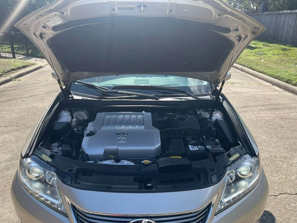 2013 Lexus ES 6th Gen - Image 15 of 17