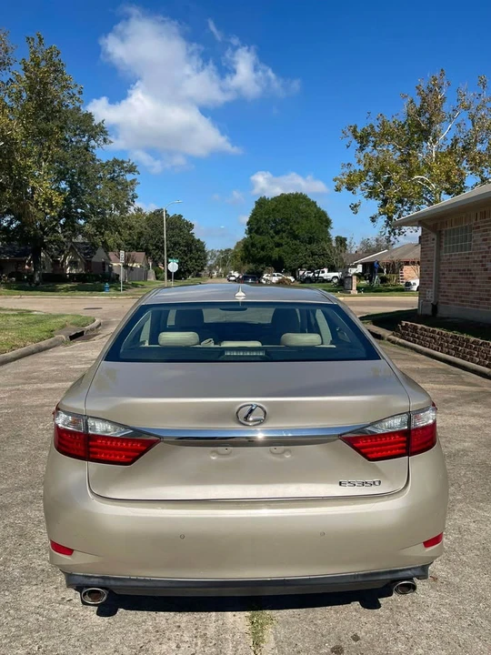 2013 Lexus ES 6th Gen - Image 17 of 17