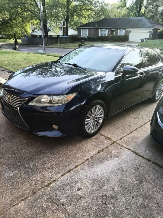 2013 Lexus ES 6th Gen - Image 9 of 9