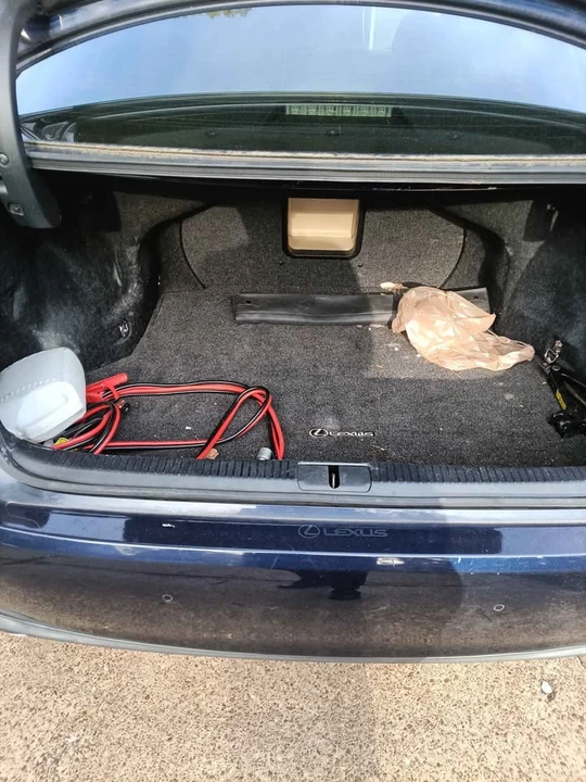 2013 Lexus ES 6th Gen - Image 5 of 9
