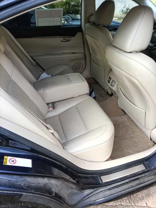 2013 Lexus ES 6th Gen - Image 7 of 9