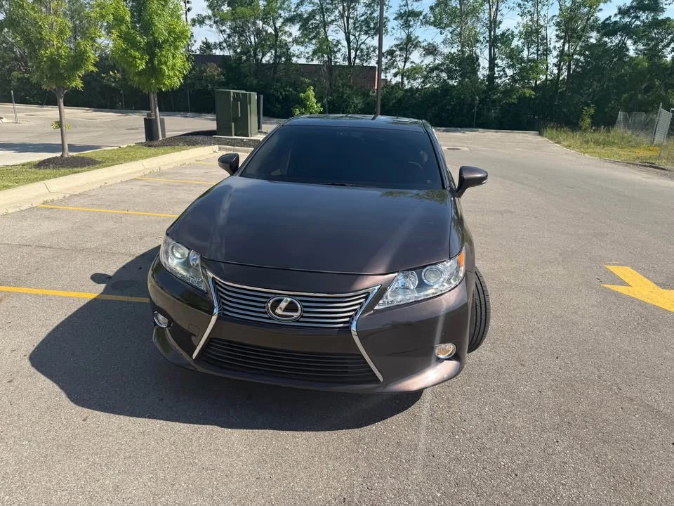 2013 Lexus ES 6th Gen - Image 8 of 20