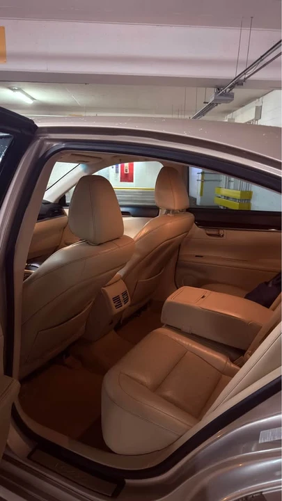 2013 Lexus ES 6th Gen - Image 6 of 9