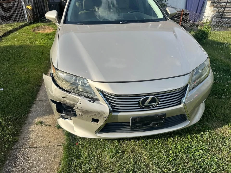 2013 Lexus ES 6th Gen - Image 3 of 12