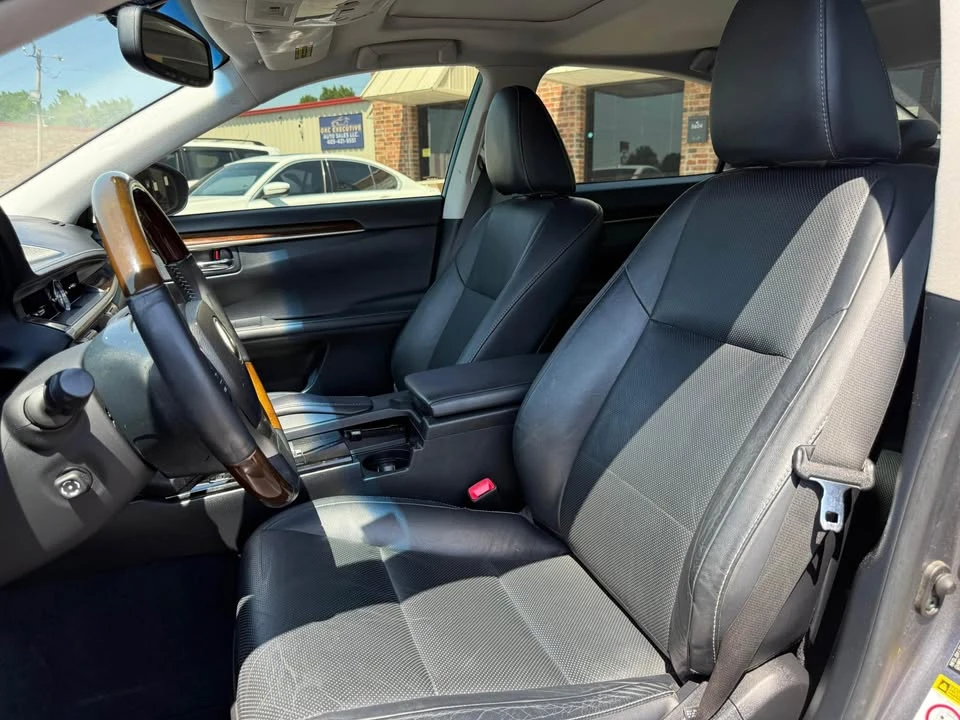 2013 Lexus ES 6th Gen - Image 9 of 20