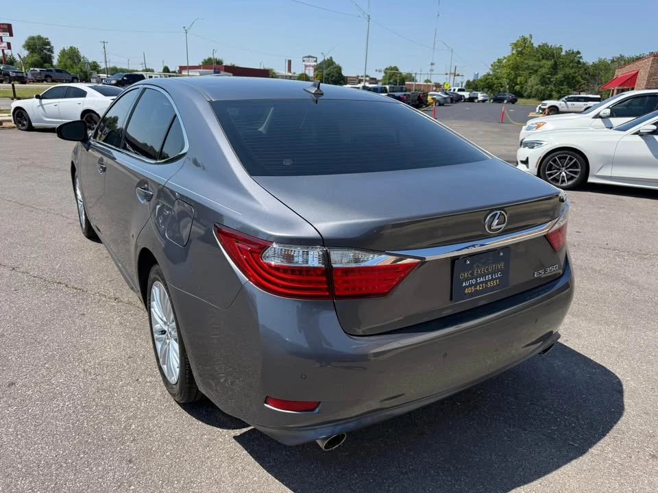 2013 Lexus ES 6th Gen - Image 4 of 20