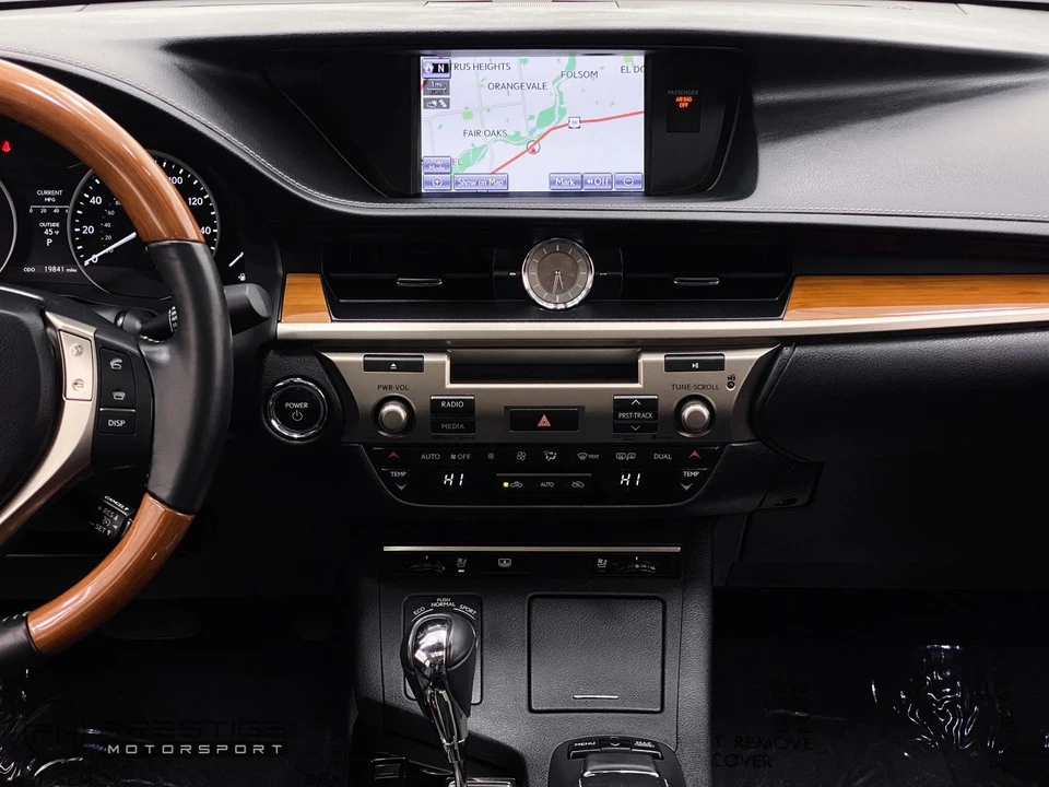 2013 Lexus ES 6th Gen - Image 20 of 21
